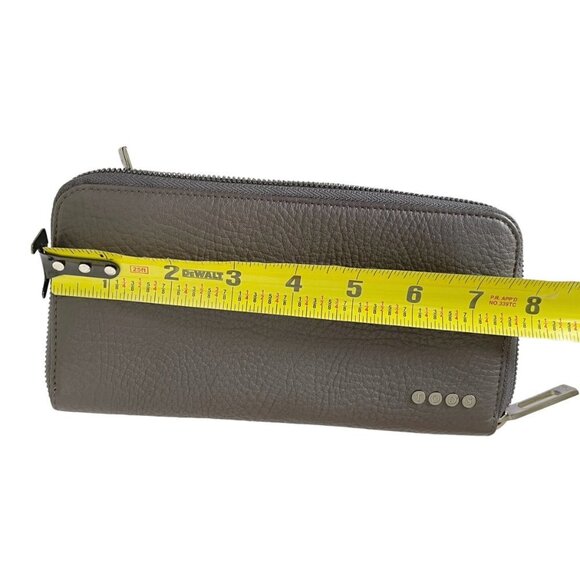 Tod's Italy Pebbled Gray Leather Ziparound Continental Wallet XAMLCTA0400EPTB408 - Picture 6 of 11